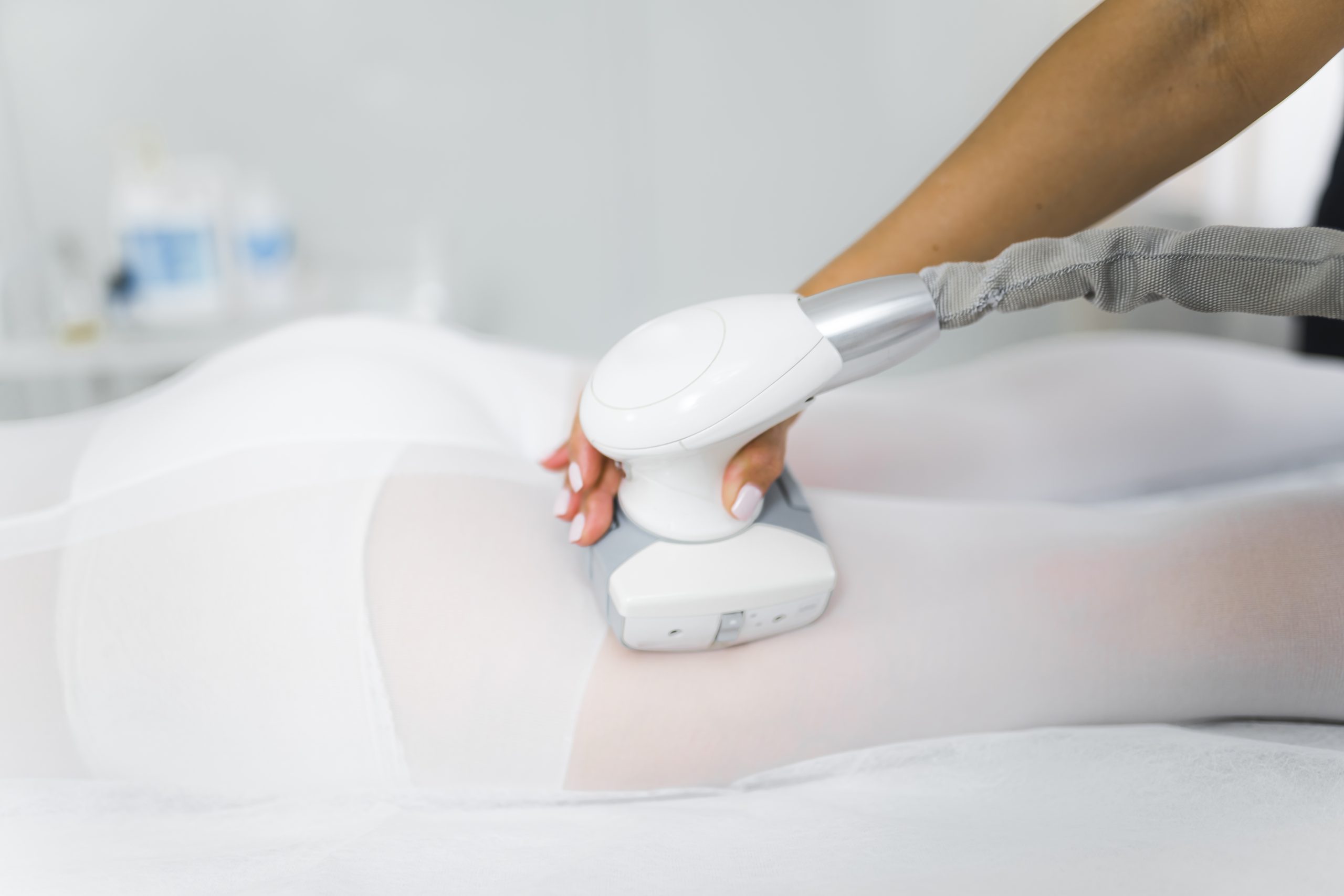 Read more about the article Endermologia — cellulitowi mówimy NIE!